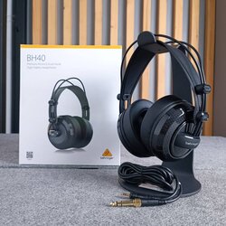 ราคาเฉพาะหูฟังไม่รวมขาแขวน BEHRINGER BH-40 หูฟัง หูฟังครอบหู หูฟังมอนิเตอร์ หูฟังสตูดิโอ Studio Monitoring Headphones BH 40 BH40 เอไอ-ไพศาล