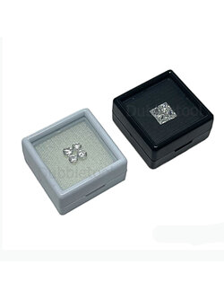 กล่องใส่พลอย ขนาด 4X4Cm ชุดละ 20 กล่อง กล่องพลอย กล่องใส่เพชรกล่องพลาสติกสีดำ ฝาบนเป็นกระจก รองด้านโฟมและผ้ากำมะหยี่พื้นเป็นฟองน้ำ รองด้วยผ้ากำมะหยี่ Plastic Case,Gemstone Box,Diamond Box,Jewelry Box