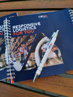 ปากกาพลาสติก