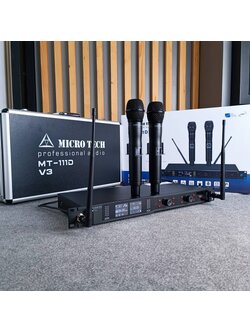 MICROTECH MT111D V3 ไมค์ลอยมือถือคู่UHF ไมค์ลอยคู่ ไมค์คาราโอเกะ MT-111D V3 แถม อุปกรณ์ย้ายเสา กระเป๋าเก็บไมค์ MT 111 D MT111 D MICRO TECH ไมโครเทค ไมค์ลอย - ถือคู่ ไมโครโฟนไร้สาย สามารถปรับเซ็ทที่ตัวเครื่อง และ ตัวไมค์ได้เลย เอไอ-ไพศาล +++