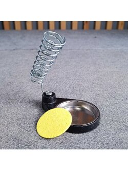 (สินค้ามีตำหนิที่เสียบหัวแร้ง ตามในรูป) ที่วางหัวแร้งสปริงฐานหล่อ กลม ไว้ใช้วางหัวแร้งบัดกรี Stand for Soldering Iron ที่วางฐานกลม พร้อม ฟองน้ำ เอไอ-ไพศาล