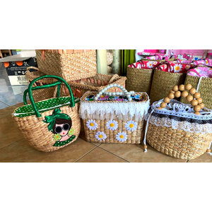 กระเป๋าสาน และสินค้าหัตถกรรมอื่นๆ