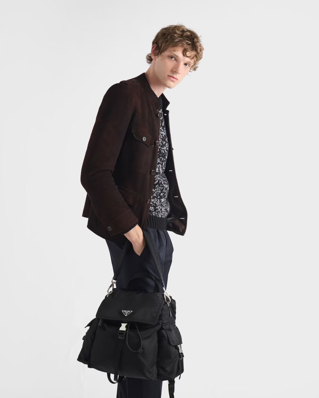 **do** กระเป๋าเป้ Prada Explore Re-Nylon and leather backpack สินค้าใหม่ ของแท้