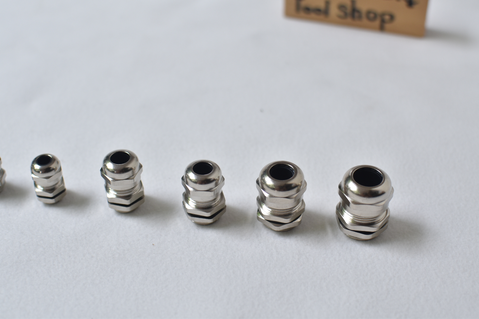 เคเบิ้ลเกลน สแตนเลส จุดเข้าสายเข้าตู้ หรือเข้าบล็อก เพื่อกันน้ำ IP68