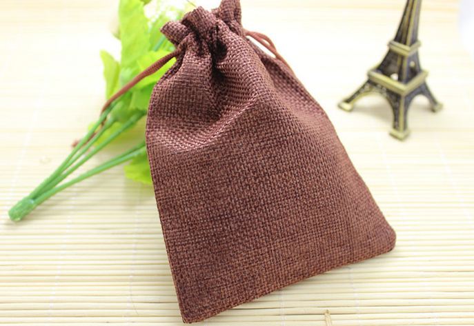 ถุงใส่ของชำร่วย ถุงผ้ากระสอบ ขนาด 10x14 cm ถุงผ้า วัสดุจาก ธรรมชาติ สี ช็อคโกแลต ถุงใส่ของขวัญ ชองแจก งาน hand made 630100