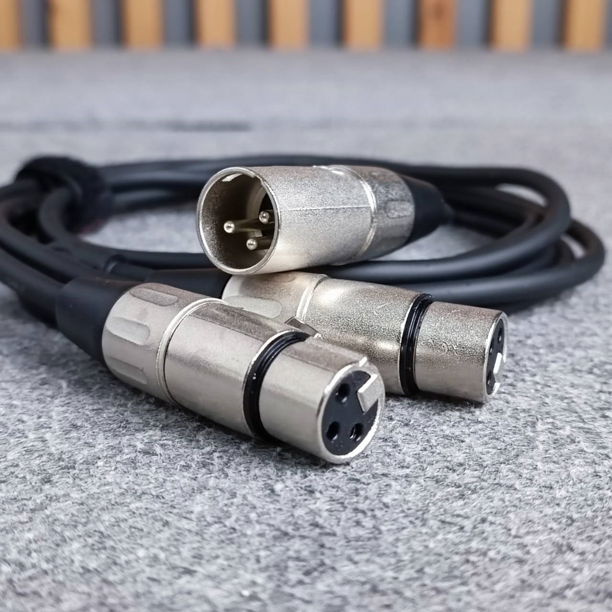 2เมตร KIRLIN Y-301 สายY XLR ผู้ x1 ออก XLR เมีย x2 ยาว 2เมตร 24awg สายสัญญาณ CANNONผู้ x1 - CANNONเมีย x2 สายสัญญาณสำเร็จรูป เอไอ-ไพศาล