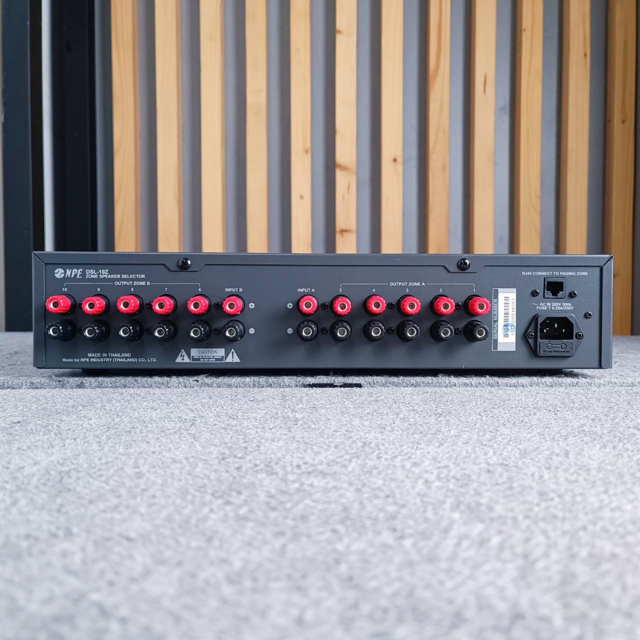 NPE DSL-10Z SELECTOR SWITCH เครื่องแยกสัญญาณ DSL 10 Z DSL10Z เครื่องแยกสัญญาณเสียง ซีเล็คเตอร์สวิทช์ เอไอ-ไพศาล