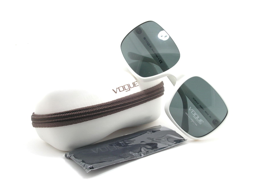 แว่นกันแดด Vogue แบรนด์นี้ใส่สวยแน่นอนค่ะ ของแท้และถูกที่สุด ส่งตรงจากUS.ค่ะ