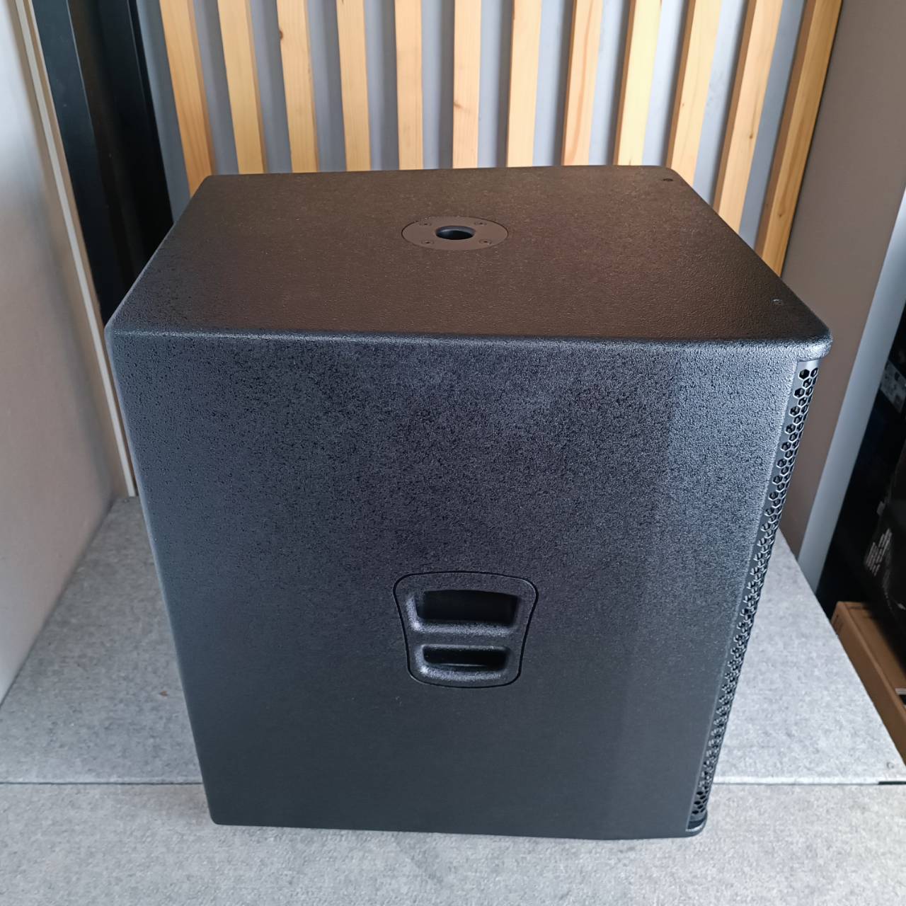 NPE TP-118S ตู้ลำโพงไม้ 18นิ้ว ตู้ลำโพงซับวูฟเฟอร์ ขนาด 18 นิ้ว พาสซีฟ 800 วัตต์ TP 118S TP118S เอไอ-ไพศาล