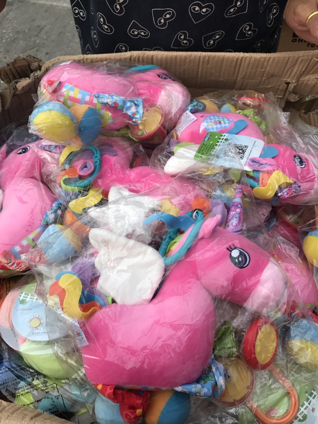 DCH41 ของเล่นผ้าม้าแขวนเปลหรือรถเข็น แบรนด์ happy monkey ชิ้นละ