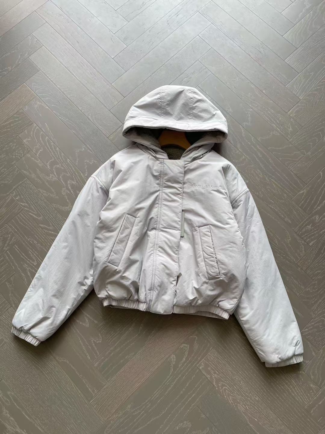 เสื้อกันหนาวมีฮู้ดใส่ได้ 2 ด้าน Canada Goose Women's Alberni Reversible Fleece Bomber Jacket มี 3 สี สินค้าใหม่ ของแท้