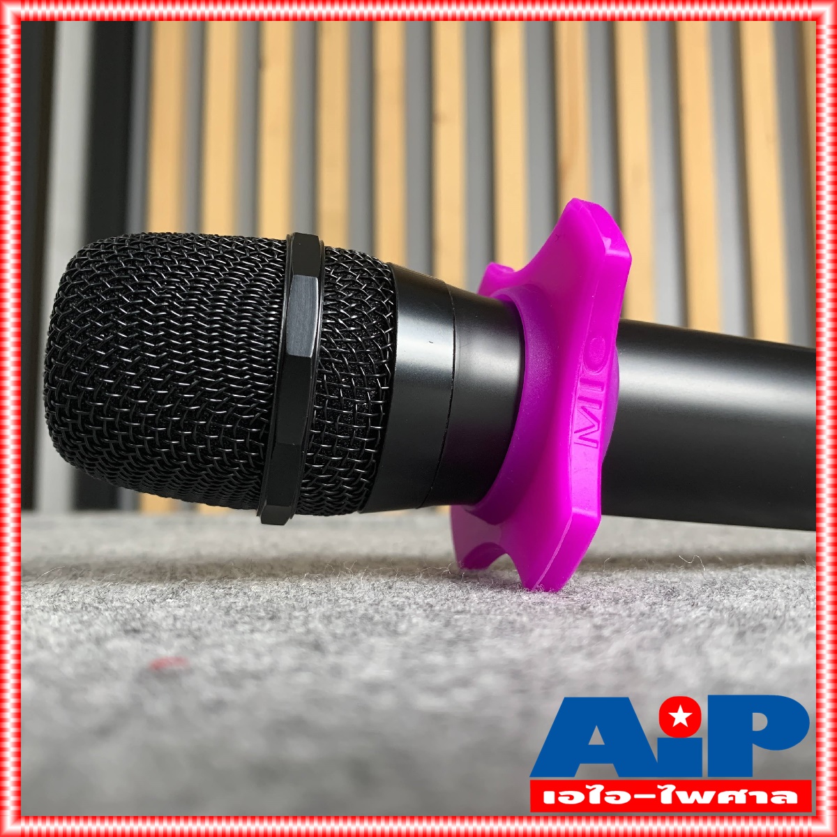 ที่รองไมค์กันกลิ้ง เหลี่ยมใหญ่ V-401 สีม่วง ที่รองไมค์ กันกลิ้ง กันกลิ้งไมค์เหลี่ยมใหญ่สีม่วง ใส่ได้ทั้ง ไมค์ลอย / ไมค์สาย