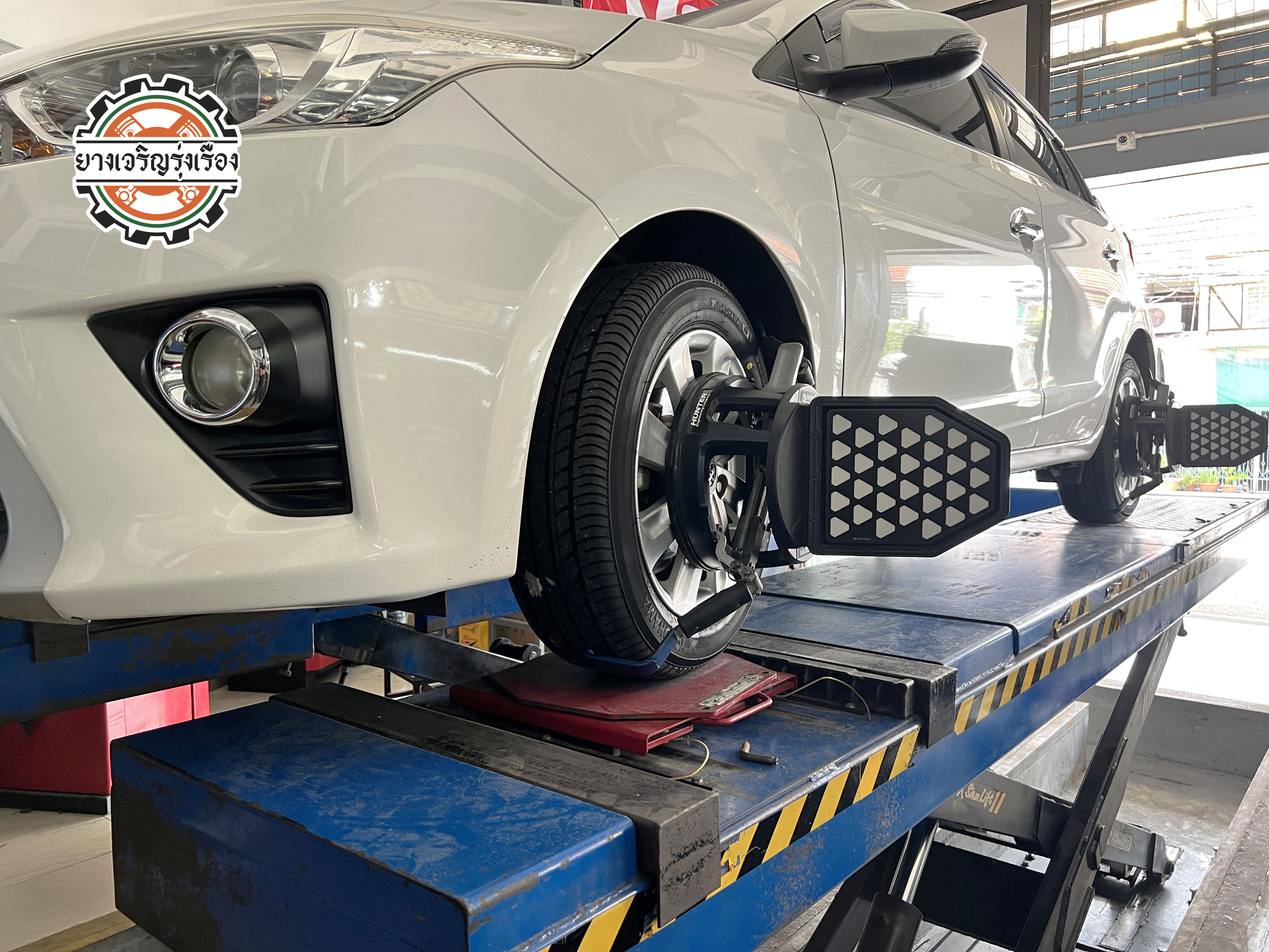 TOYOTA YARIS เข้ารับบริการเปลี่ยนยางรถยนต์ ผลิตจากญี่ปุ่น ☄️YOKOHAMA DB ขนาด 185/60R15 𝙊𝙪𝙧 𝙎𝙚𝙧𝙫𝙞𝙘𝙚 บริการทางร้านเรารับทำอะไรบ้าง 🔧 ติดตั้งยางแบบไร้รอย 100% 🔧 บริการสลับยาง ตามอายุ 🔧 มียางรถยนต์ทุกยี่ห้อให้เลือกซื้อ 🔧 เช็คช่วงล่าง แก้ปัญหาให้ตรงจุด 🔧 บริการล้างลิ้นปีกผีเสื้อ 🔧 บริการเช็คระยะรถยนต์ 🔧 เปลี่ยนถ่ายของเหลวทั้งระบบ 🔧 ตั้งศูนย์ด้วยเครื่อง HUNTER นำเข้าจาก USA สอบถามข้อมูลเพิ่มเติม หรือนัดหมายเข้ารับบริการ Tel : 08-6569-1915 Tel : 08-6544-5963 Line id : @88rw Tiktok : https://www.tiktok.com/@88rwycrr Youtube : https://youtube.com/@88rw Facebook : https://www.facebook.com/88rwtire Location : https://goo.gl/maps/HrNUAZXPN94KvxZ98?coh=178573&entry=tt #รถยนต์มีปัญหาไม่รู้ต้องแก้ตรงไหน ทางเรายินดี ตรวจหาปัญหาและหาวิธีแก้ บอกลูกค้าก่อนลงมือทำเสมอราคาเป็นธรรมไม่เอาเปรียบ สบายใจคุณลูกค้า ---------------------------------- ดูแลให้คำปรึกษาทุกปัญหาคาใจ ไม่ทิ้งลูกค้า มีบริการหลังการขาย 【ให้ผู้เชี่ยวชาญของเรา ดูแลรถคุณ】 ร้านยางเจริญรุ่งเรือง ยินดีต้อนรับครับ ---------------------------------- #โช๊คอัพรถยนต์ #monroe #yss #kayaba #profender #ร้านยางเจริญรุ่งเรือง #นนทบุรี #งามวงศ์วาน #amsfix #บริการช่วงล่างรถยนต์ #ซ่อมบำรุงช่วงล่าง #เซทอัพโช๊คอัพรถยนต์