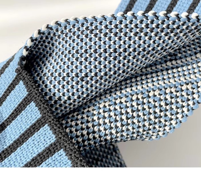 กระเป๋าผ้าถัก ผ้าทอ ลายเส้น แบบอาร์ต ๆ กระเป๋าผ้าพกพา อย่างดี ของขวัญ ของชำร่วย แบบพรีเมี่ยม เก๋ ๆ 271565