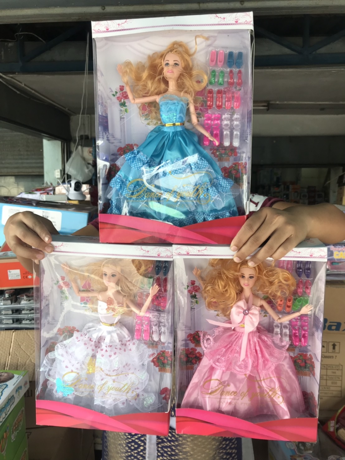 S60696 ตุ๊กตาชุดราตรีพร้อมรองเท้า กล่องละ