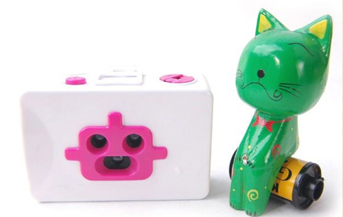 กล้องTOY 3 ตา มีขนาดเล็กกะทัดรัด น้ำหนักเบา สะดวกพกพาไปในที่ต่างๆ รูปที่ถ่ายออกมาสวยมากๆ