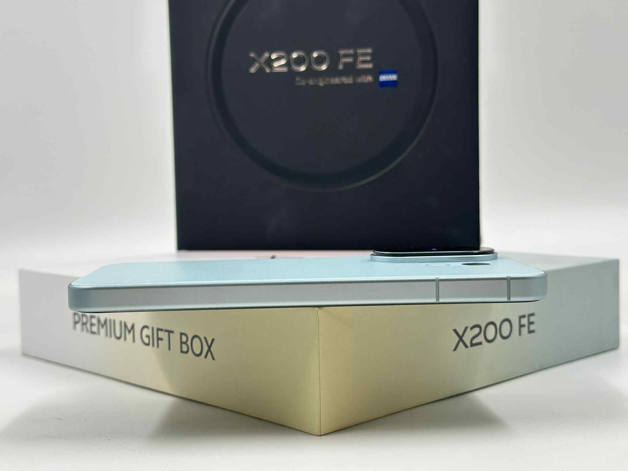 📥 vivo X200 FE (12+512GB) BLUE Breeze📥สภาพสวย ไรร้อยตกหล่น ครบกล่อง