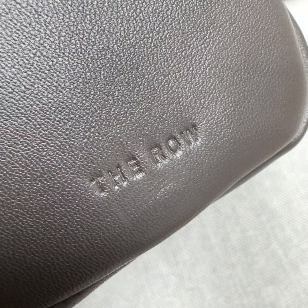 กระเป๋าหนังแกะ THE ROW Astra leather tote bag มี 2 สี หนังนุ่มมาก สินค้าใหม่ ของแท้