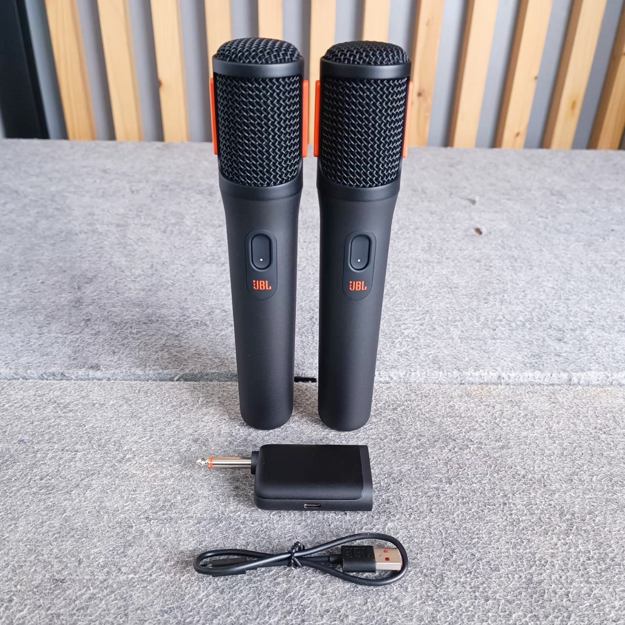 JBL PARTYBOX WIRELESS MICROPHONE ชุดไมค์ลอย มือถือคู่ ไมโครโฟน ย่าน 2.4 GHz ไมโครโฟนไร้สาย เอไอ-ไพศาล