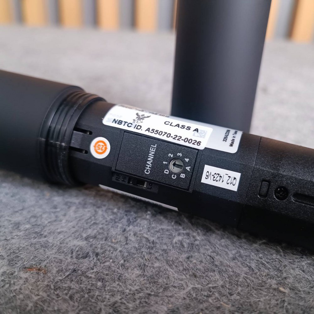 SHURE SVX24TH/PG58 Q12 ไมค์ลอยถือ ชุดไมค์ลอยมือถือเดี่ยว ย่าน UHF SVX 24 TH / PG 58 Q 12 SVX24TH/PG58 เอไอ-ไพศาล +++