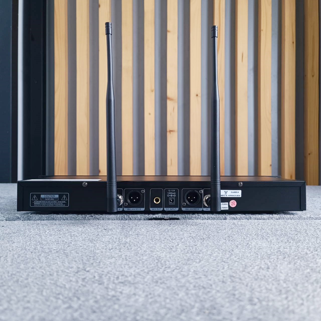 ไมค์2ด้าม MICROTECH MT-999E ไมค์ลอยมือถือคู่UHF ชุดไมค์ลอย มือถือคู่ ไมโครโฟนไร้สายดิจิตอล MICROTECH(ไมโครเทค) MT-999E MT-999Eเอไอ-ไพศาล