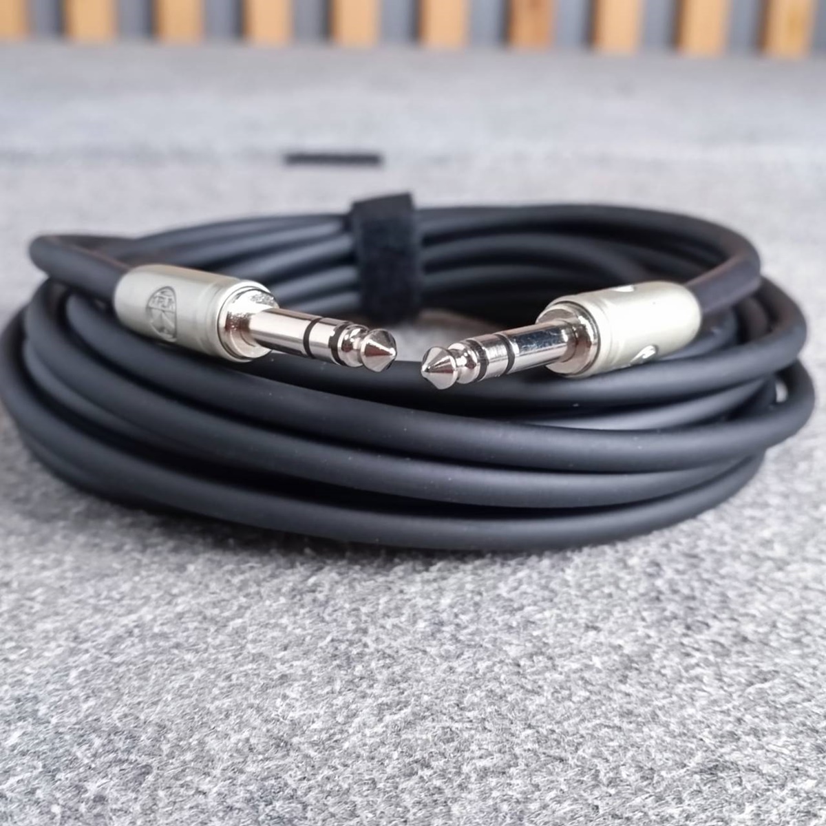 6เมตร Kirlin AP-209PR สายไมค์สเตอร์ 6.35mm TRS หัวท้าย สาย PHONE สเตอริโอ สายแจ็คไมค์สเตอริโอ สายสัญญาณสำเร็จรูป เอไอ-ไพศาล