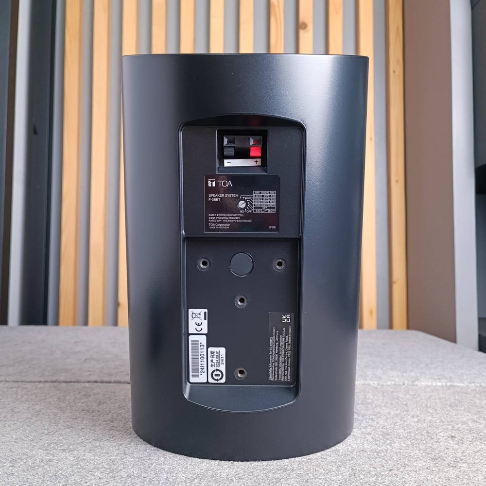 TOA F-08BT ตู้ลำโพงแขวน สีดำ พร้อมขาแขวน ลำโพงติดผนัง ขนาด 8 นิ้ว รองรับกำลังขับ 180 วัตต์ 8 โอห์ม โตอะ F 08BT F08BT เอไอ-ไพศาล