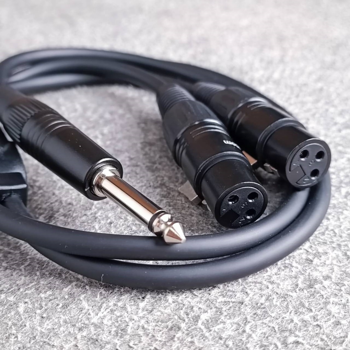 ยาว1เมตร DYNACOM J304 สายPHONE MONOออกXLRเมียx2 1เมตร สายY สายสัญญาณ XLRตัวเมียx2 ออก P.MIC MONO 6.35mm. เอไอ-ไพศาล