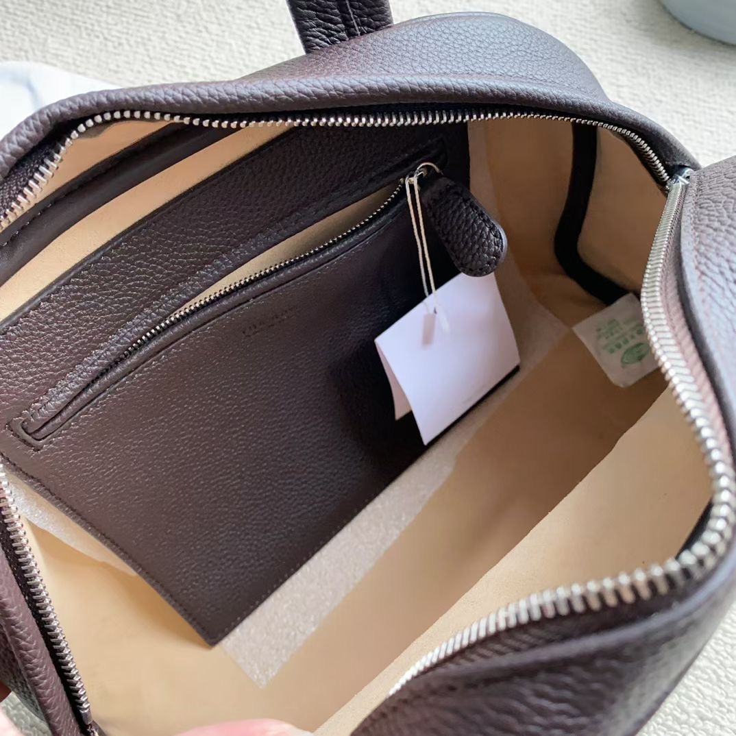 **do** กระเป๋าหนัง THE ROW TWO LOGO BOWLER BAG มี2 สี สินค้าใหม่ ของแท้