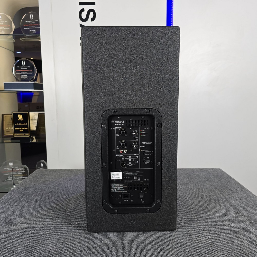 YAMAHA DHR-15 ตู้ลำโพง15" ACTIVE ตู้ลำโพงมีแอมป์ขยายในตัว 2 ทาง ขนาด 15 นิ้ว ยามาฮ่า DHR 15 DHR15 เอไอ-ไพศาล
