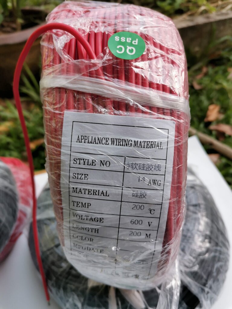 สายไฟซิลิโคน 20AWG , 18AWG , 16AWG , 14AWG , 12AWG , 10AWG , 8AWG สายทองแดง ทนความร้อนสูง 200องศา สายนิ่ม อ่อนตัว โค้งงอดี ราคาขายต่อ 1 เมตร