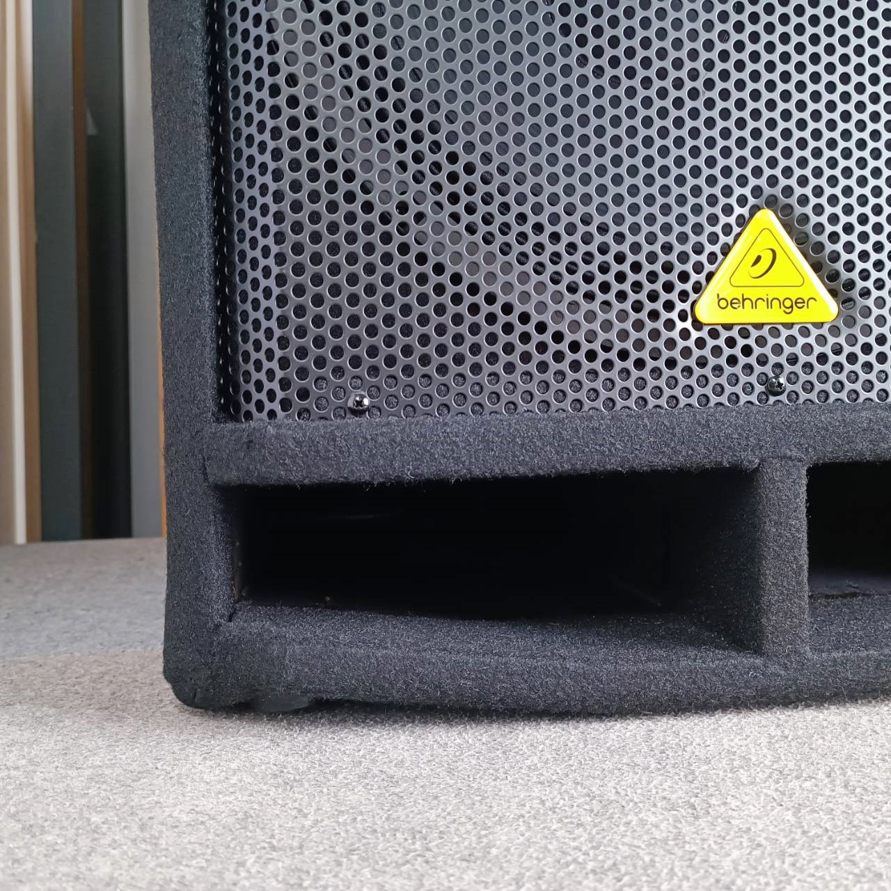 สินค้าเสียหายจากการขนส่ง BEHRINGER VP-1800S ตู้ลำโพง18นิ้ว ตู้แตก ลำโพง ซับ เบส VP 1800S VP1800S เอไอ-ไพศาล