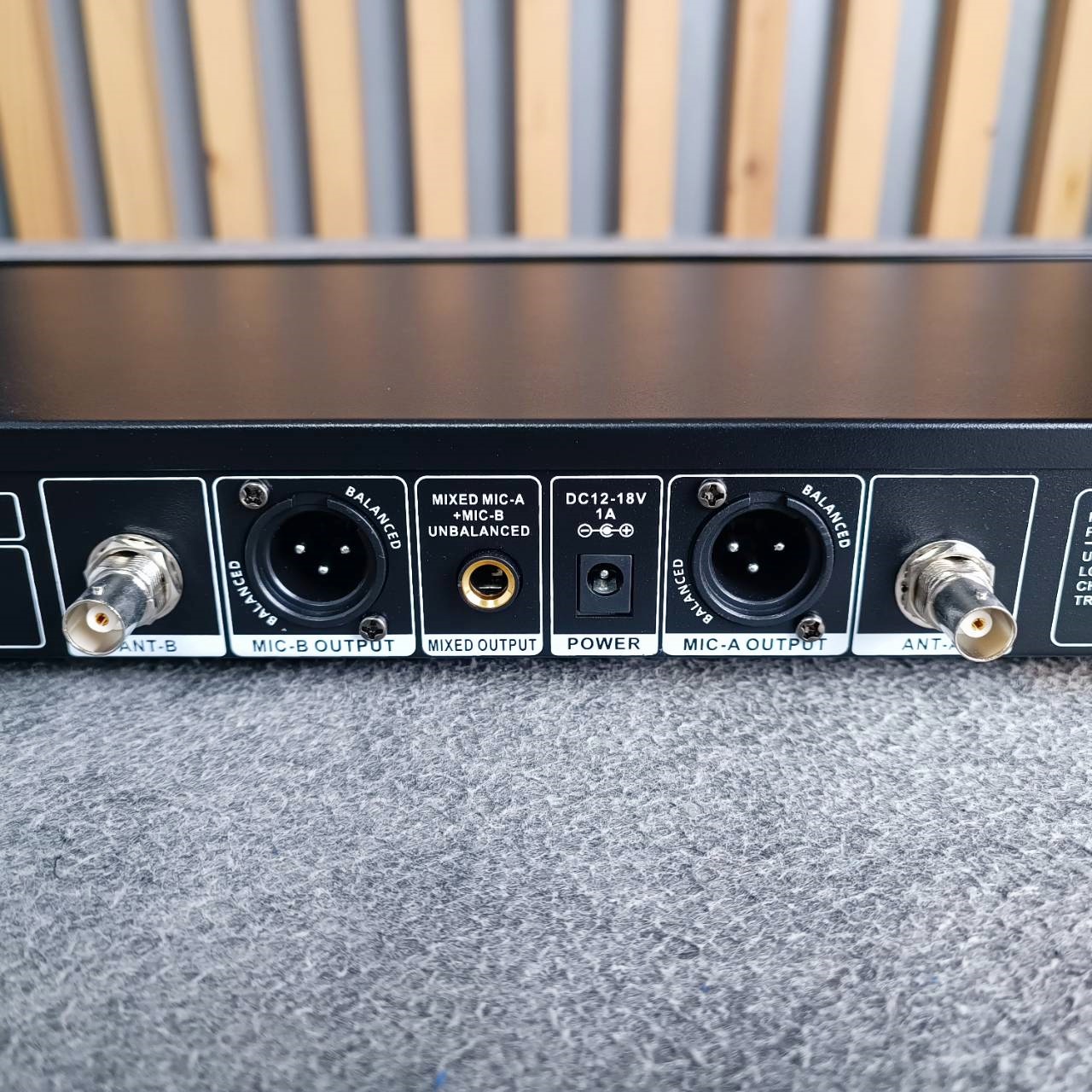 NPE UW-777 ไมค์ลอยคู่ ไมโครโฟนไร้สาย ถือคู่ UW 777 เอ็นพีอี Wirless Microphone UW777 เอไอ-ไพศาล