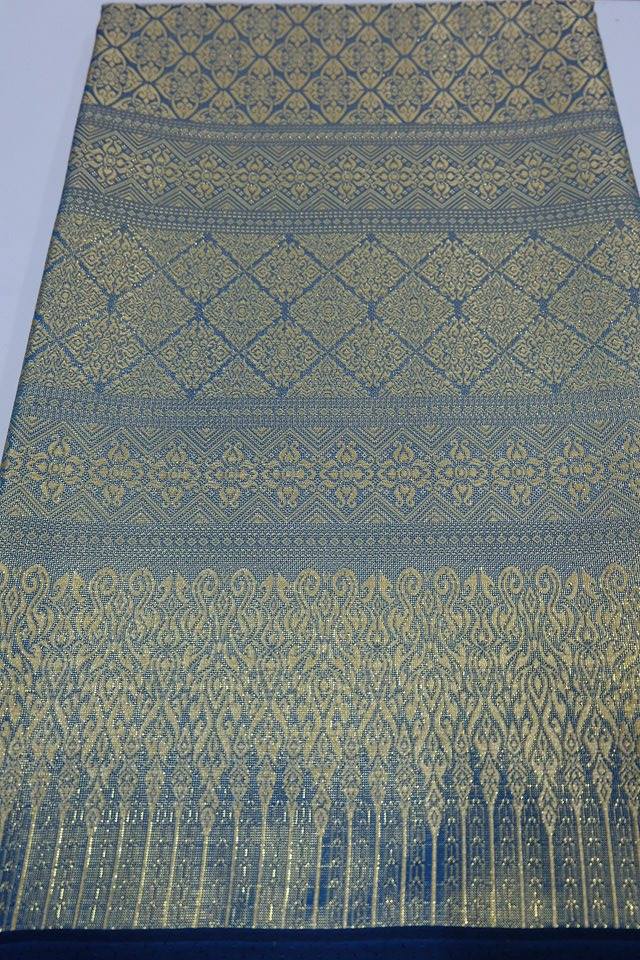 ผ้าุไหมเกษตรดิ้นทอง คุณภาพดี ราคาถูก (สีน้ำทะเล)