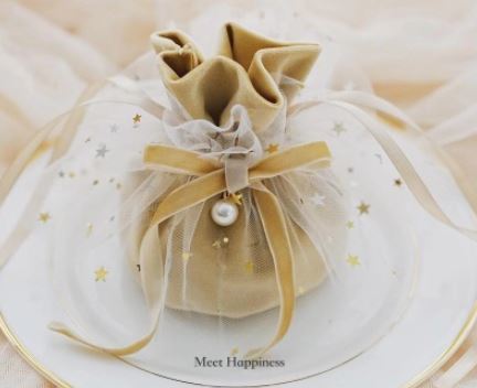 ถุงผ้ากำมะหยี่ ถุงใส่ของขวัญ ของชำร่วย งานแต่งงาน ใส่ของที่ระลึกมอบให้ ลูกค้า ถุงใส่ของขวัญ แต่งระบาย เก๋ ๆ 257510