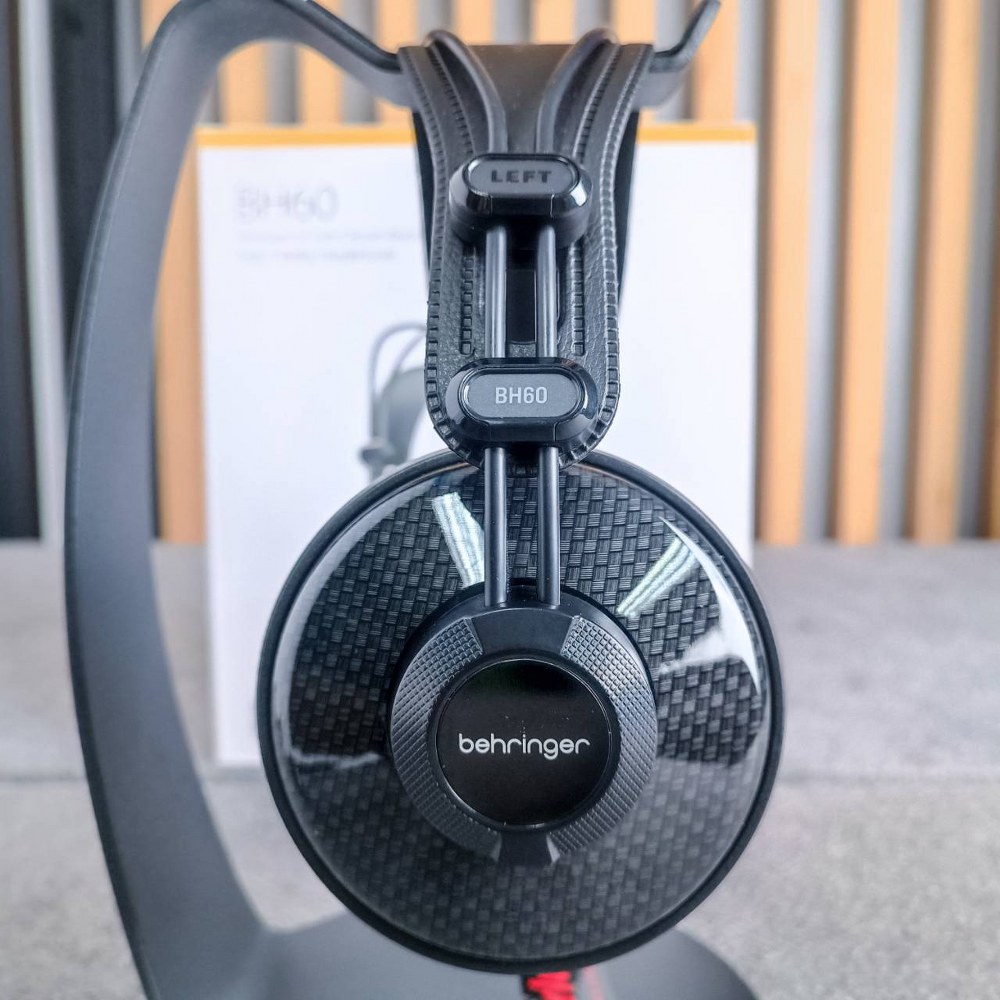 ราคาเฉพาะหูฟังไม่รวมขาแขวน BEHRINGER BH-60 หูฟัง หูฟังครอบหู หูฟังมอนิเตอร์ หูฟังสตูดิโอ Studio Monitoring Headphones BH 60 BH60 เอไอ-ไพศาล