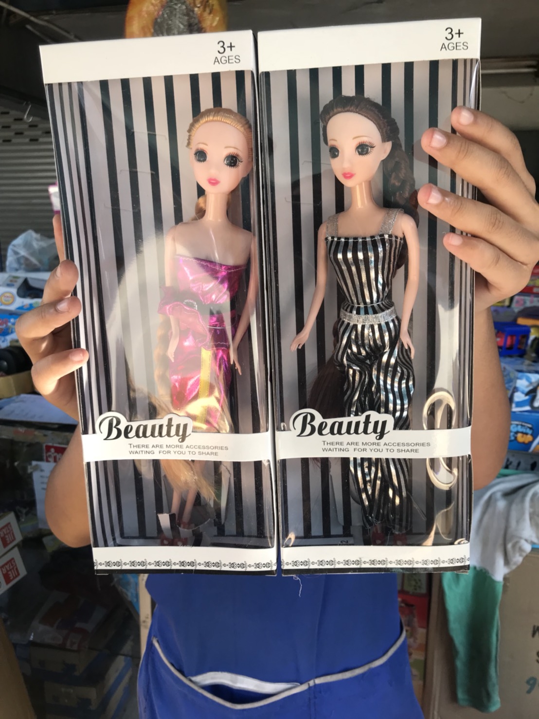 ZR-032 ของเล่นเด็กตุ๊กตาผู้หญิง ปลีกตัวละ (ของใหม่กล่องไม่สวย) sale