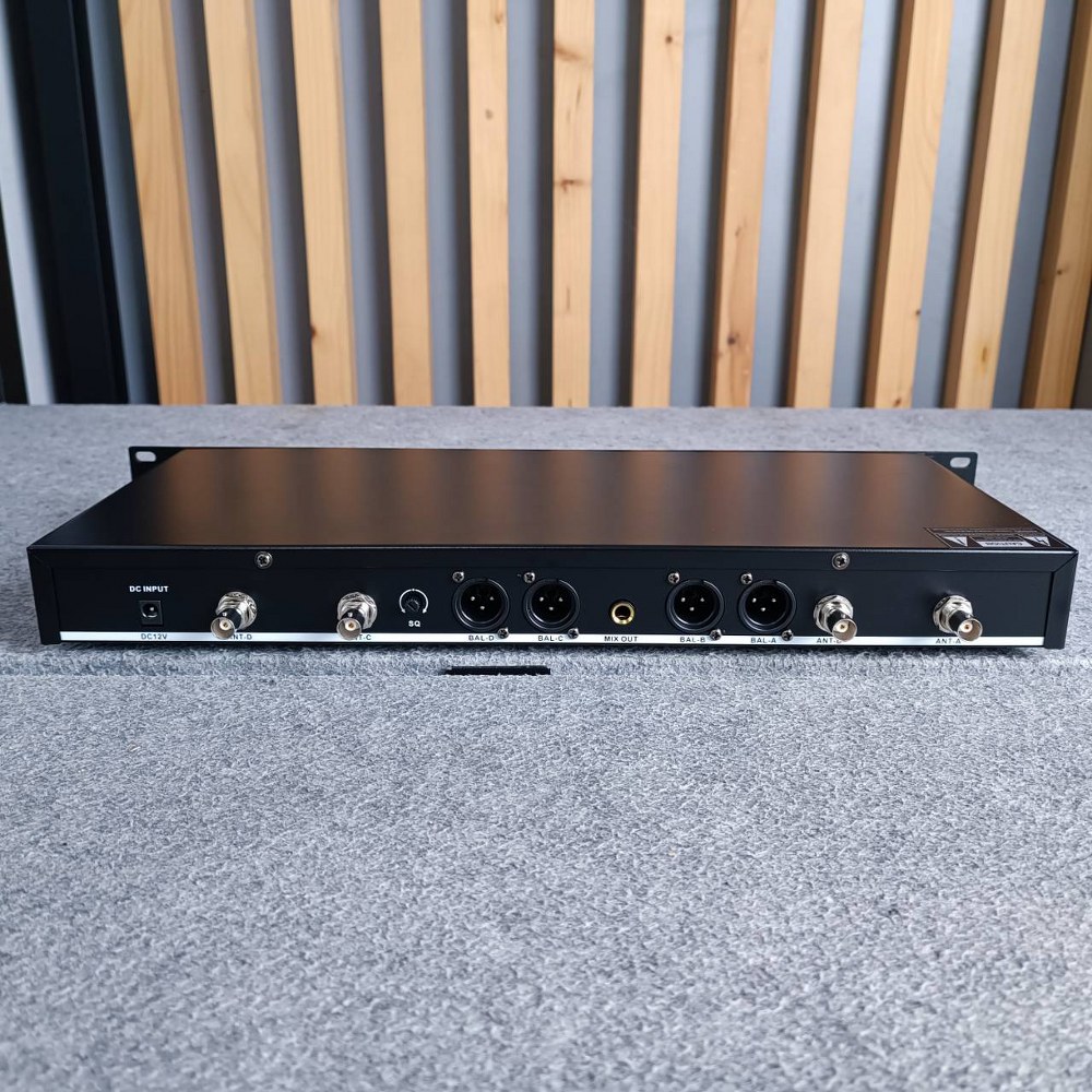 TADA U-880LV ไมค์ลอย 4ด้าม ไมค์ลอยมือถือคู่UHF มีกระเป๋า ไมค์ลอย ไมค์คาราโอเกะ WIRELESS MICROPHONE ธาดา TA DA U 880LV TA-DA U880LV เอไอ-ไพศาล