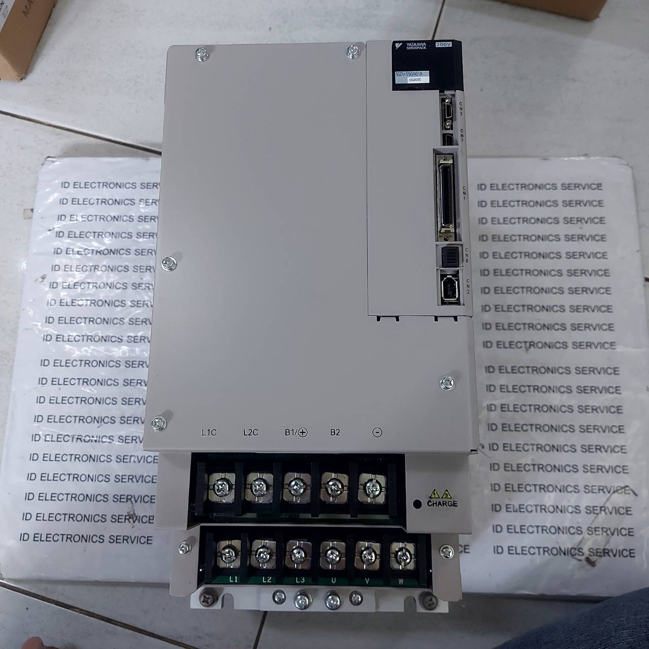 SGDV-550A01A002000 SERVO DRIVE "YASKAWA"