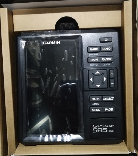 เครื่องหาปลา+GPS ยี่ห้อ Garmin GPSMAP 585 Plus เมนูไทย + GT15M-TH bronze แถมฟรี แผนที่ Bluechart g2 และเสื้อยืดแขนยาว