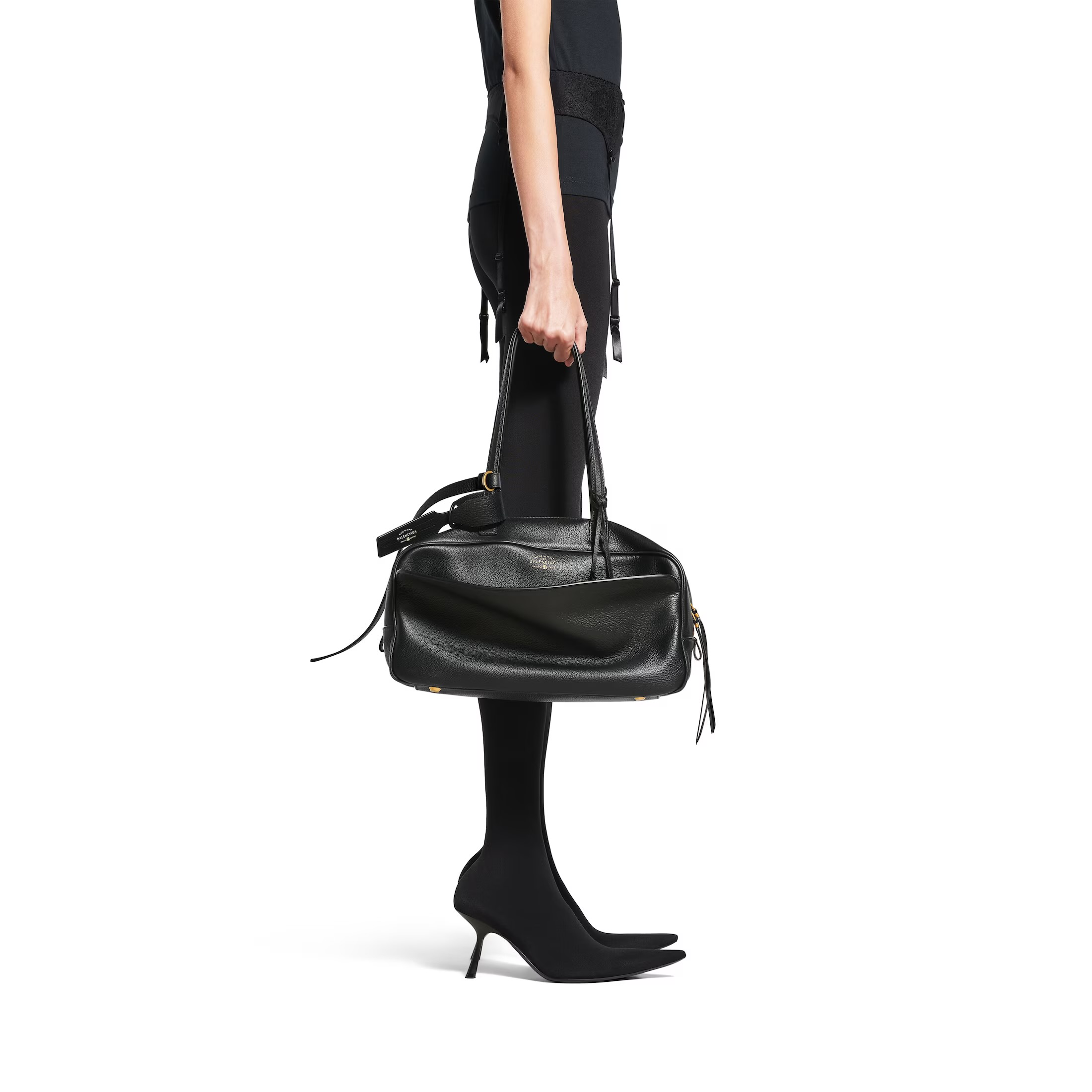 **do**กระเป๋าหนังลูกวัว Balenciaga WOMEN'S CARRIE BOWLING BAG MEDIUM IN BLACK สินค้าใหม่ ของแท้