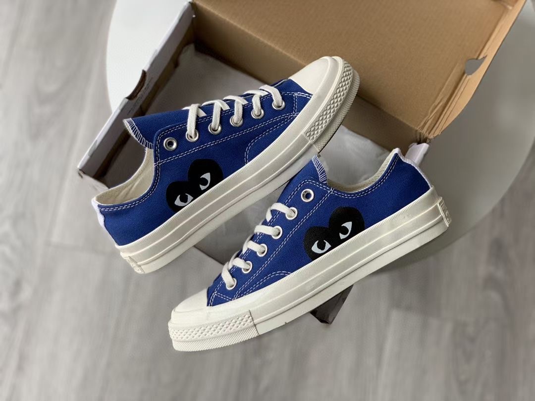 **do** รองเท้า Converse x Comme Des Garçon Chuck 70 OX "CDG Play" sneakers มีไซส์ 35-44 สินค้าใหม่ ของแท้