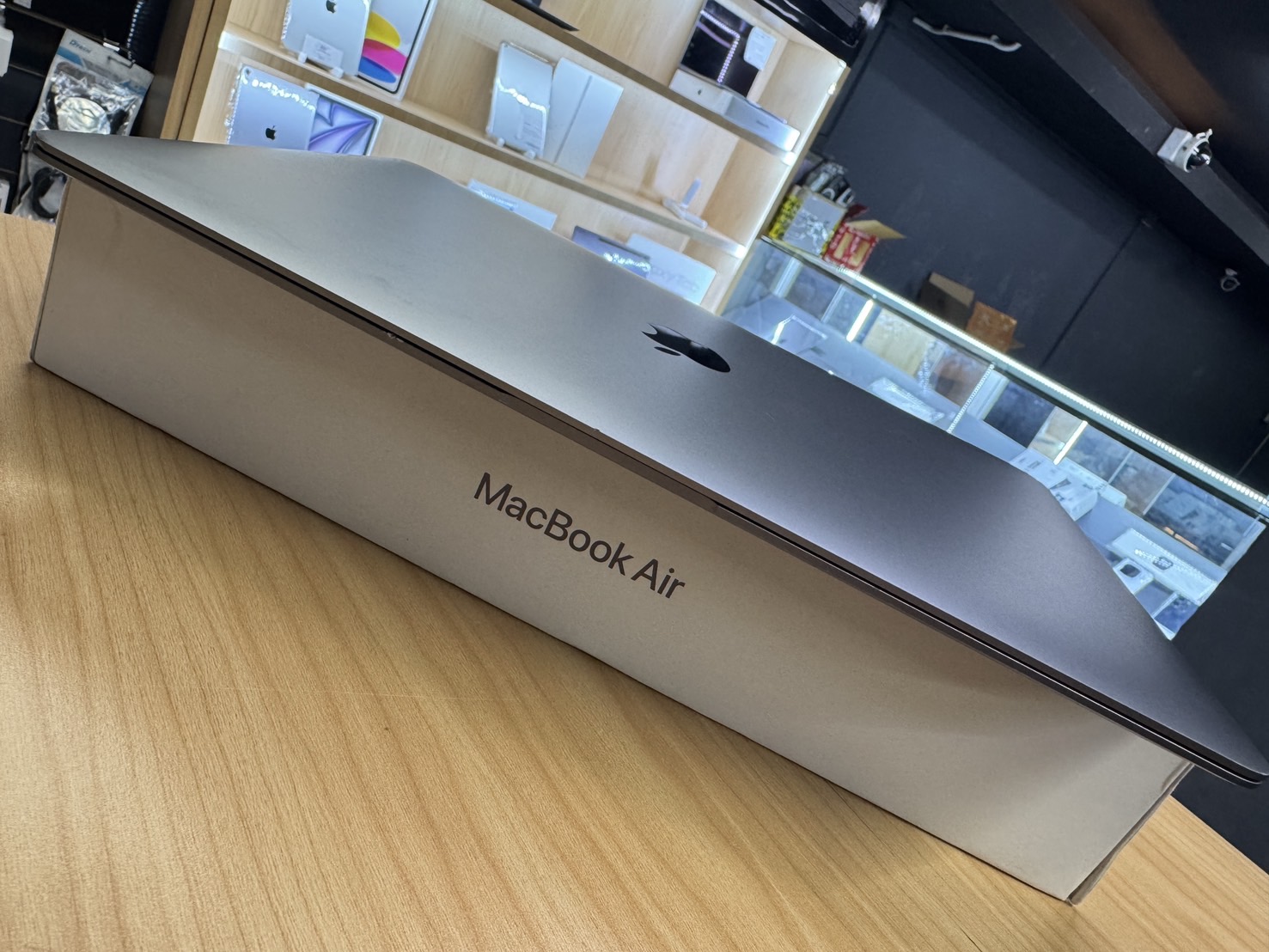 M1 chip 8C CPU/7C GPU/8GB/256GB 💻 #ห้ามพลาด MacBook Air 13 2020 #สภาพดี ราคาสุดคุ้ม 💻