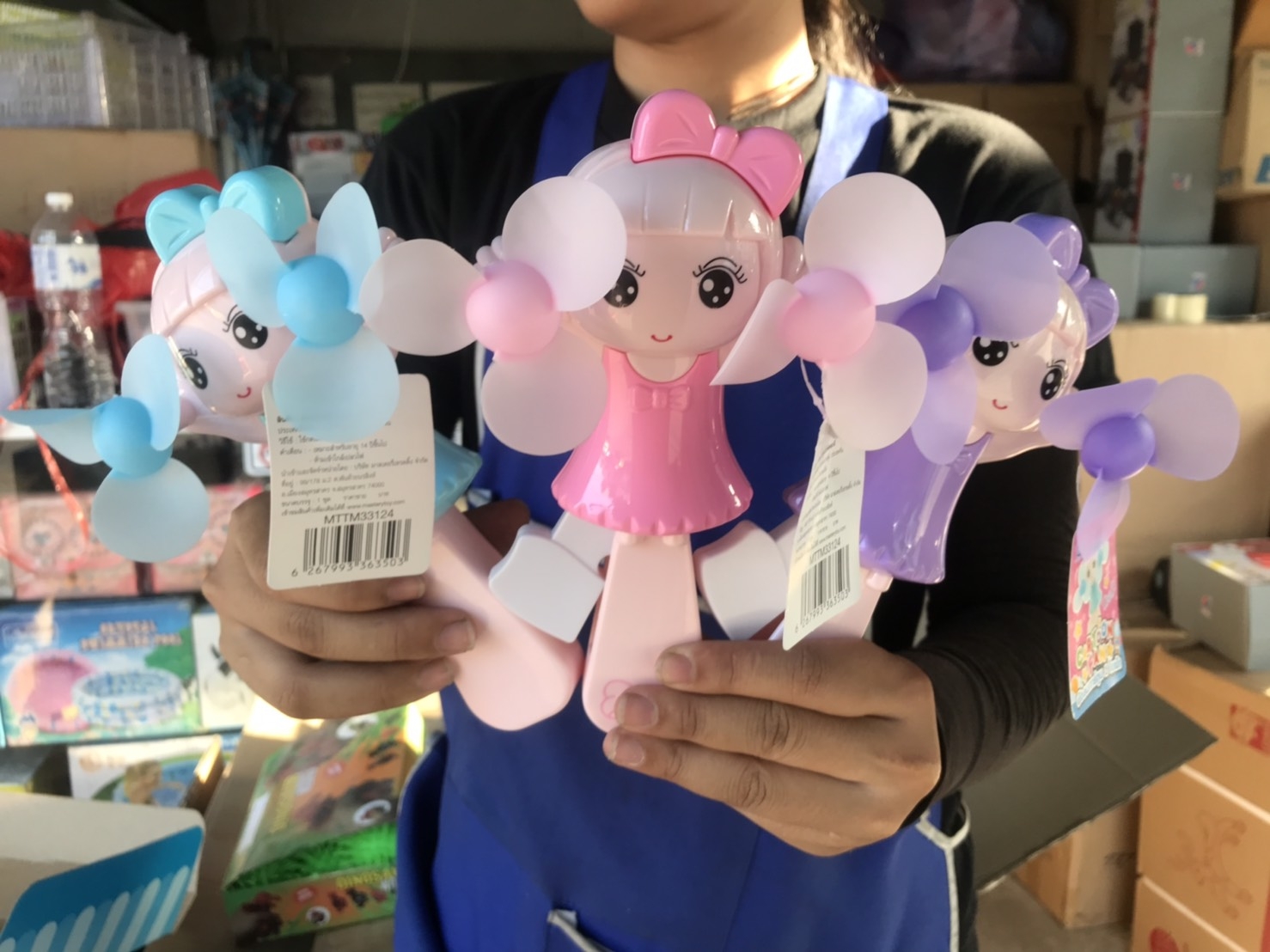 TM033124 พัดลมมือลายกระต่าย ปลีกชิ้นละ