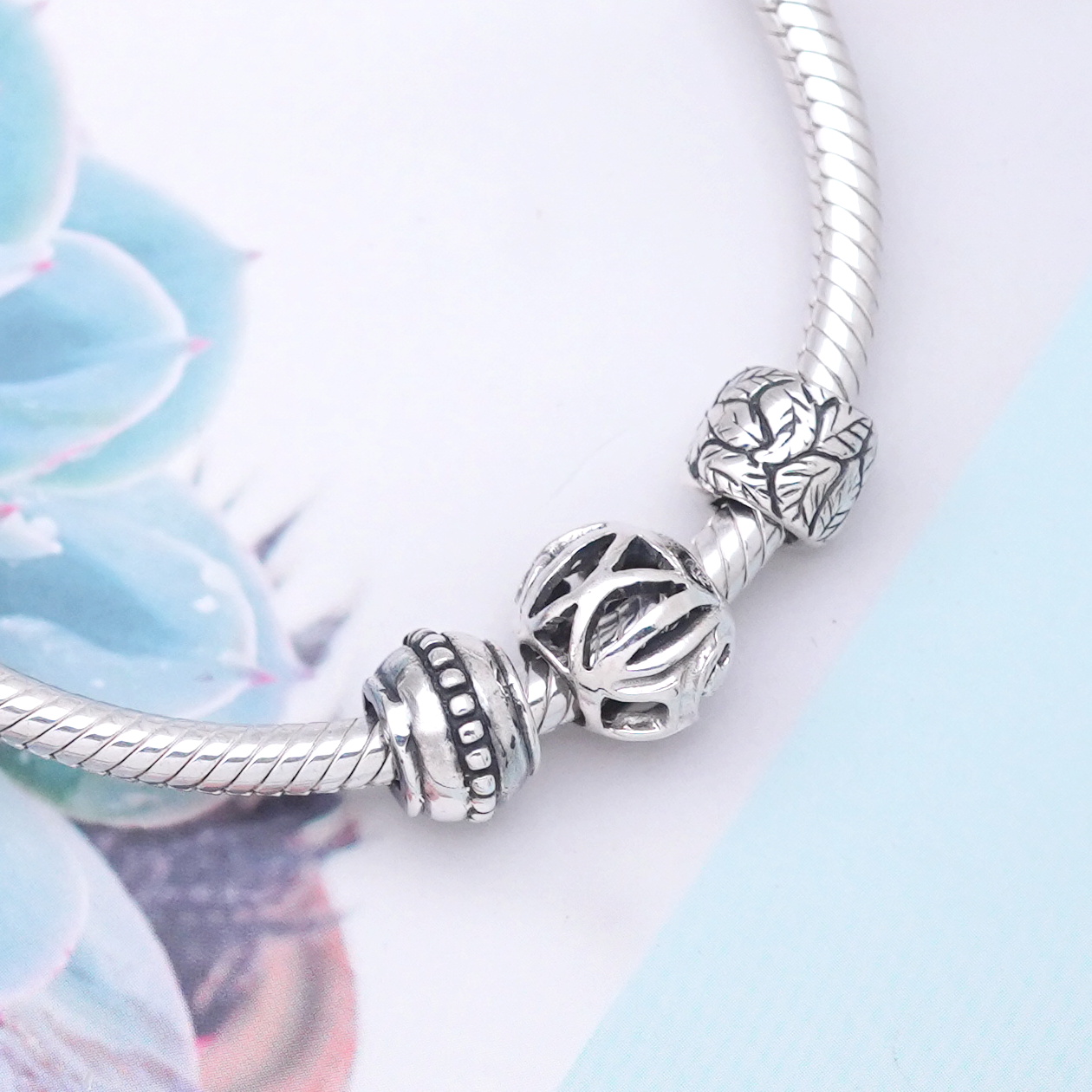 Auspicious Silver Charm Bracelet: A Gift of Blessings สร้อยข้อมือเงินแท้พร้อมลูกปัดมงคล