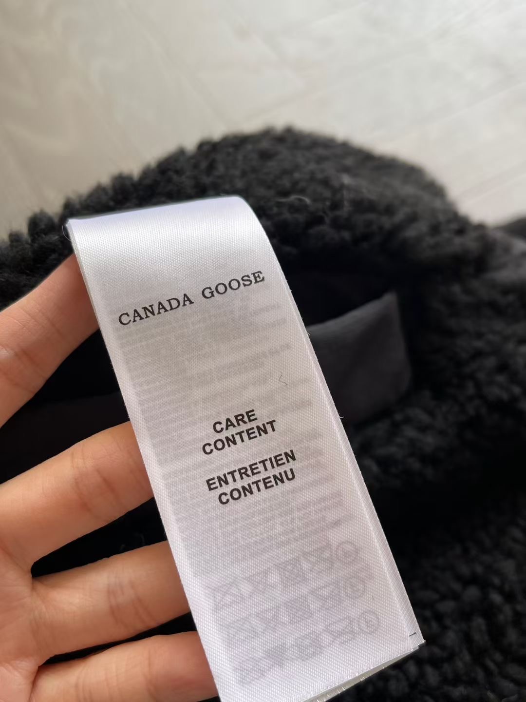 เสื้อกันหนาวมีฮู้ดใส่ได้ 2 ด้าน Canada Goose Women's Alberni Reversible Fleece Bomber Jacket มี 3 สี สินค้าใหม่ ของแท้