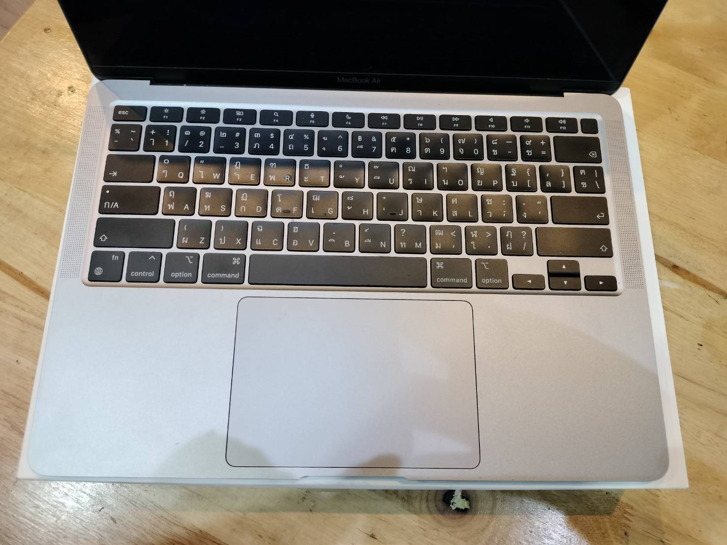 🚀 MacBook Air 13.3" (M1, 2020) 8/256GB Touch ID -Space Gray- 🪐 💻🌹 เบา!บาง!สุด! #MB Air 13.3" M1 ศูนย์ไทย❕️ ราคาคุ้ม❕️ ✨️💻 🌿 M1 / 8GB / 256GB SSD / Thunderbolt / 13.3" / IP