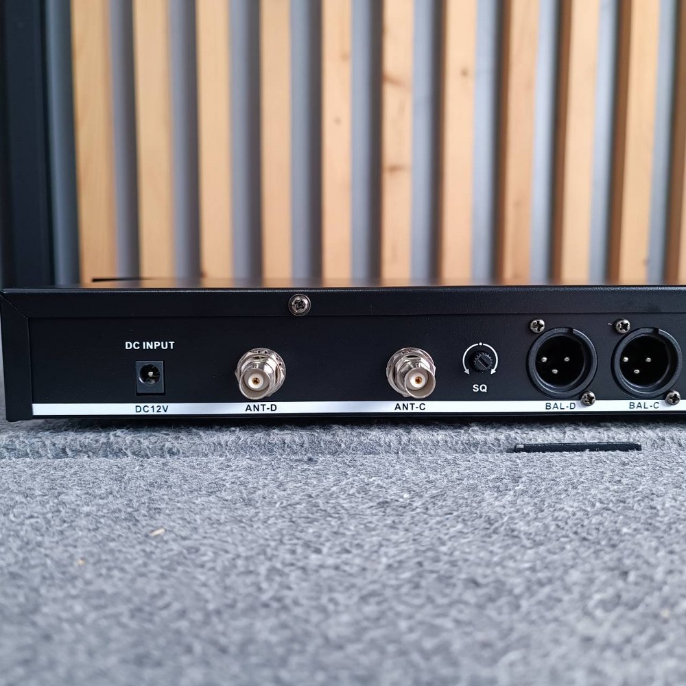 TADA U-880LV ไมค์ลอย 4ด้าม ไมค์ลอยมือถือคู่UHF มีกระเป๋า ไมค์ลอย ไมค์คาราโอเกะ WIRELESS MICROPHONE ธาดา TA DA U 880LV TA-DA U880LV เอไอ-ไพศาล