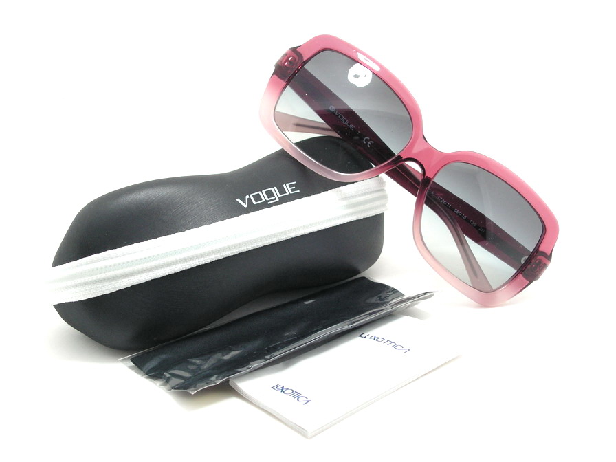 แว่นกันแดด Vogue แบรนด์นี้ใส่สวยแน่นอนค่ะ ของแท้และถูกที่สุด ส่งตรงจากUS.ค่ะ