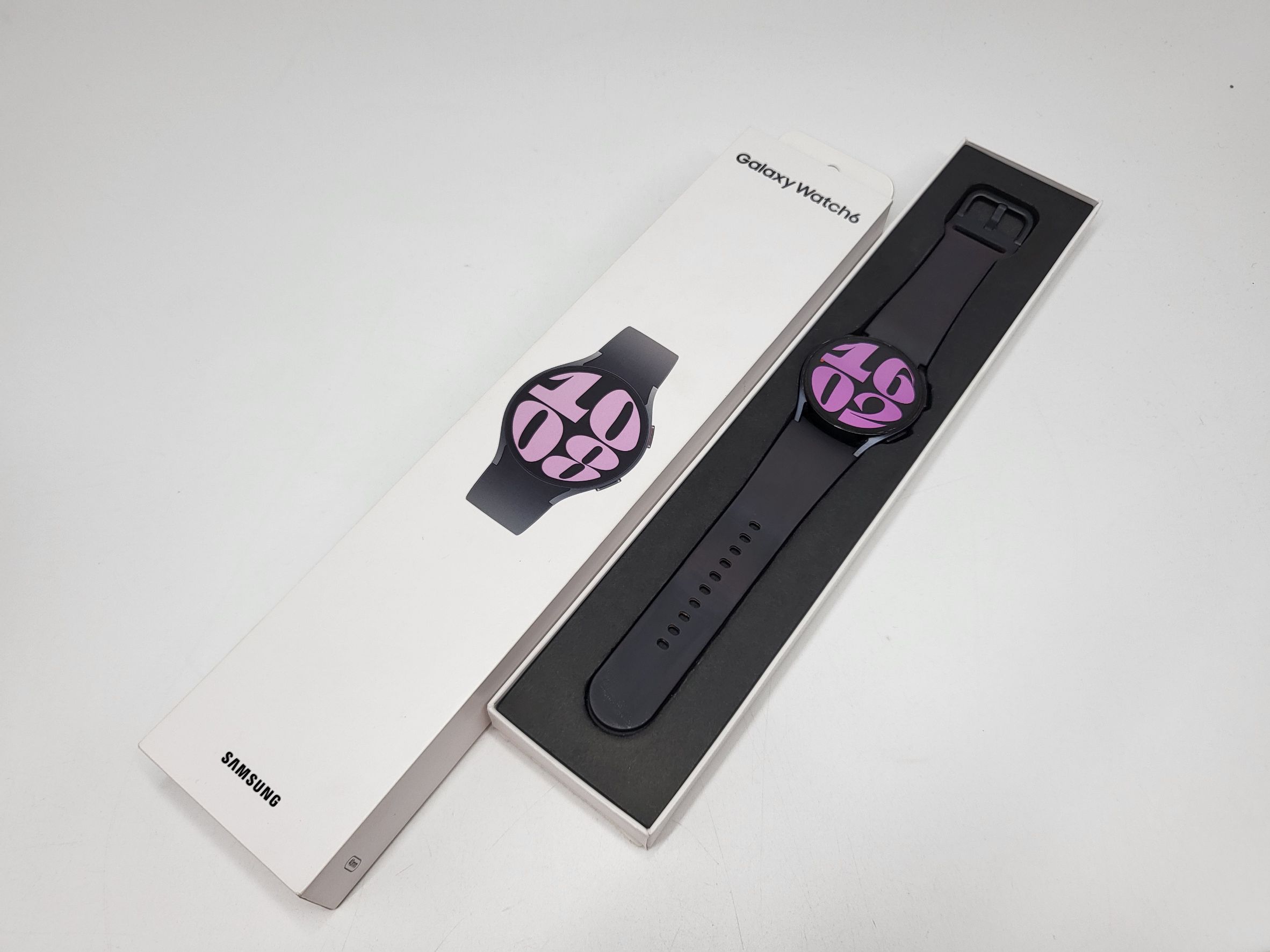 💐 Samsung galaxy watch 6 40mm. GPS 💐🌼 หลุดมาแล้ว Galaxy Watch6 สภาพดี #มีปกศ. ครบกล่อง 🌼